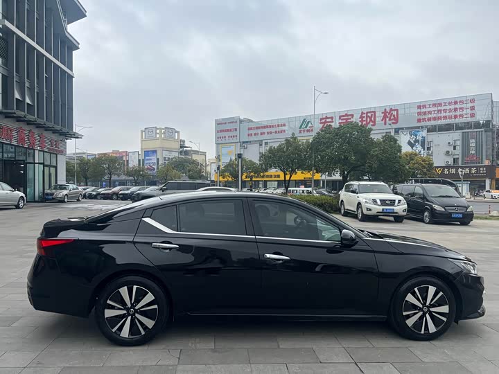 Фото 8 - Nissan Teana