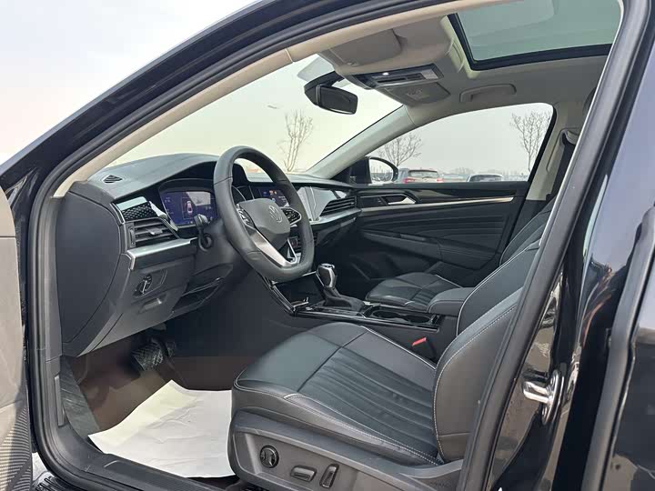 Фото 4 - Volkswagen Passat