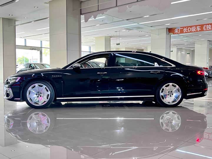 Фото 3 - Audi A8