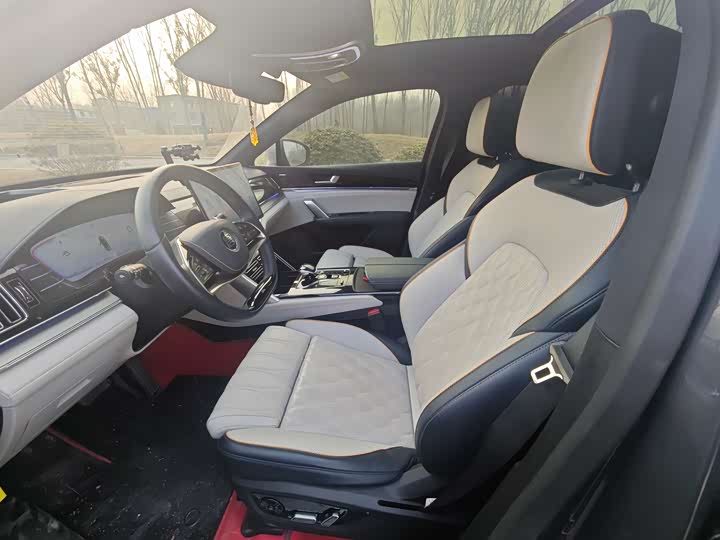 Фото 4 - BYD Tang Hybrid/EV