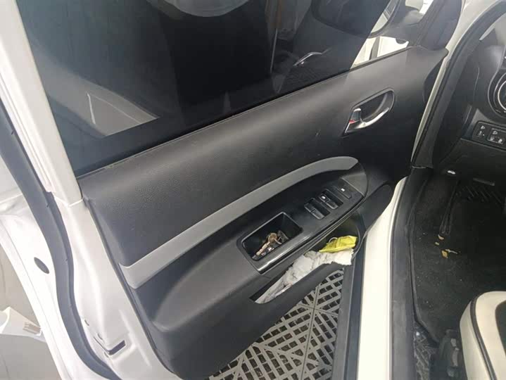 Фото 7 - Kia KX1