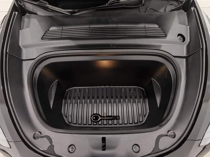 Фото 6 - Tesla Model Y