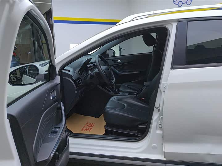 Фото 9 - Chery Tiggo 3x