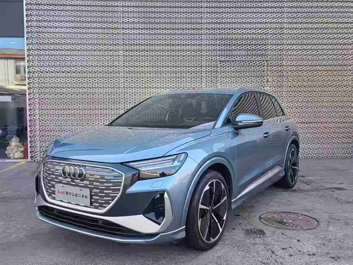 Фото 1 - Audi Q4 e-tron