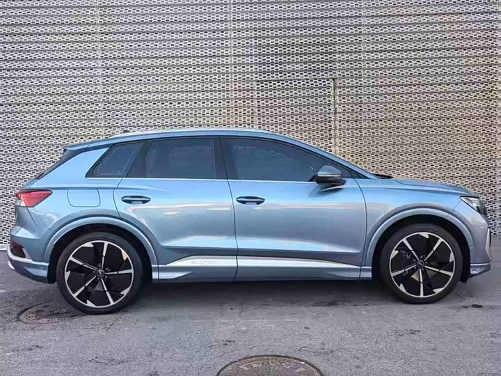 Фото 3 - Audi Q4 e-tron