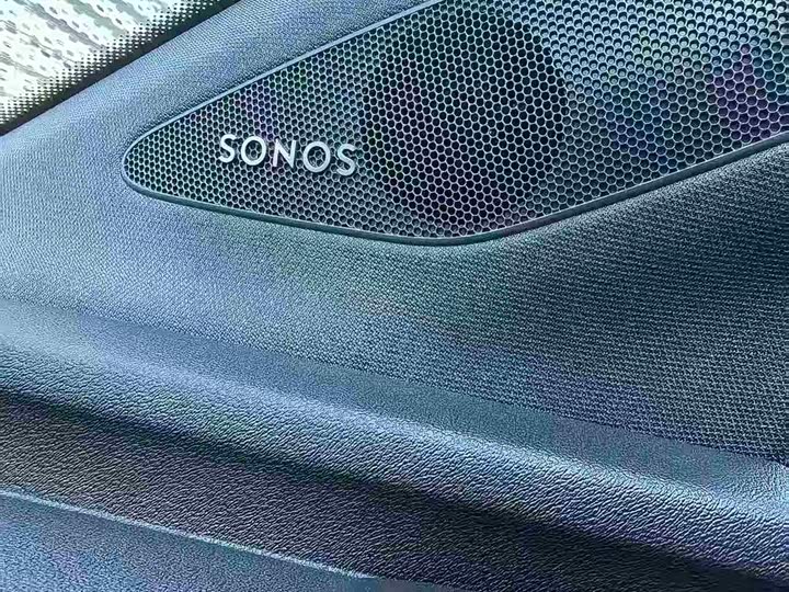 Фото 8 - Audi Q4 e-tron