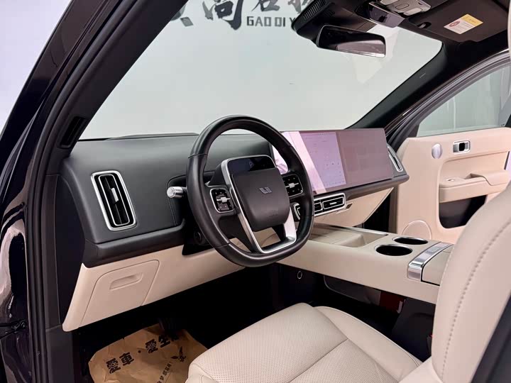 Фото 9 - LiXiang L8