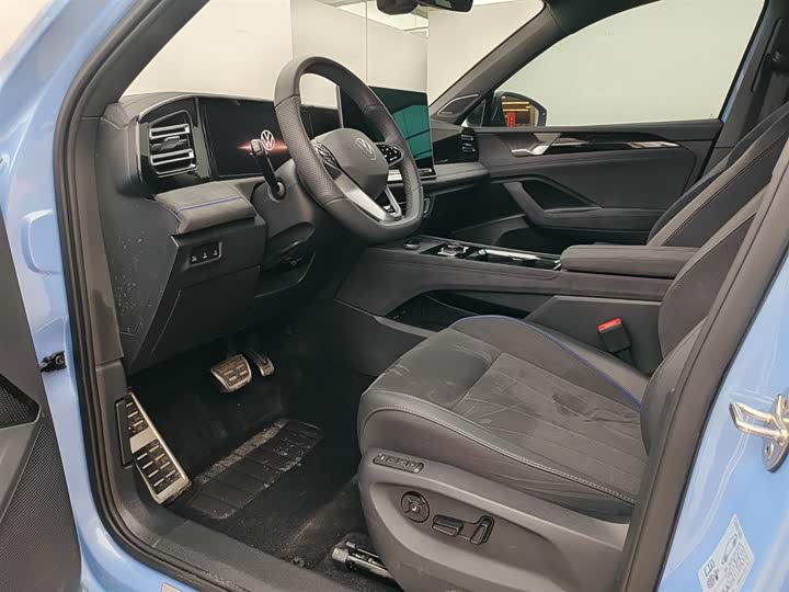 Фото 7 - Volkswagen Tiguan L Pro