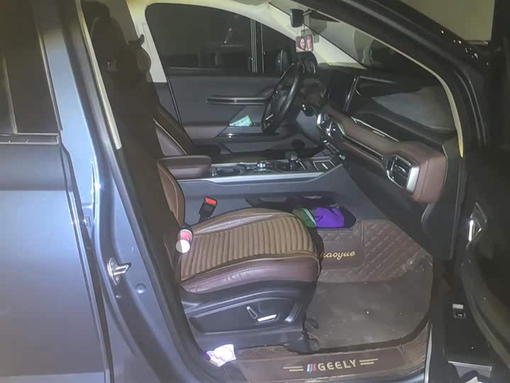 Фото 8 - Geely Okavango