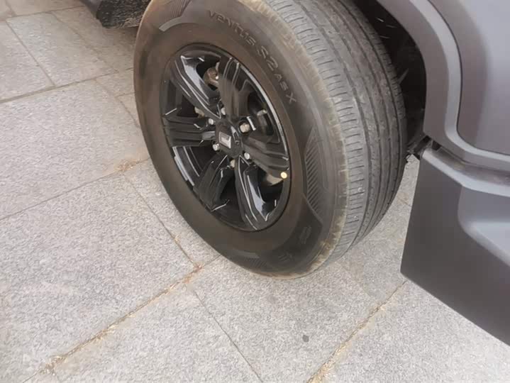 Фото 6 - Tank 300