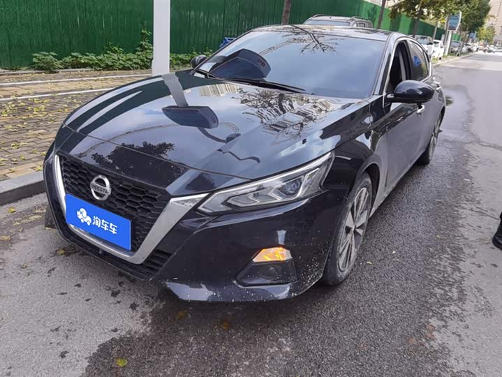 Фото 1 - Nissan Teana