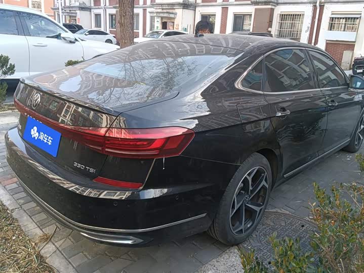 Фото 3 - Volkswagen Passat