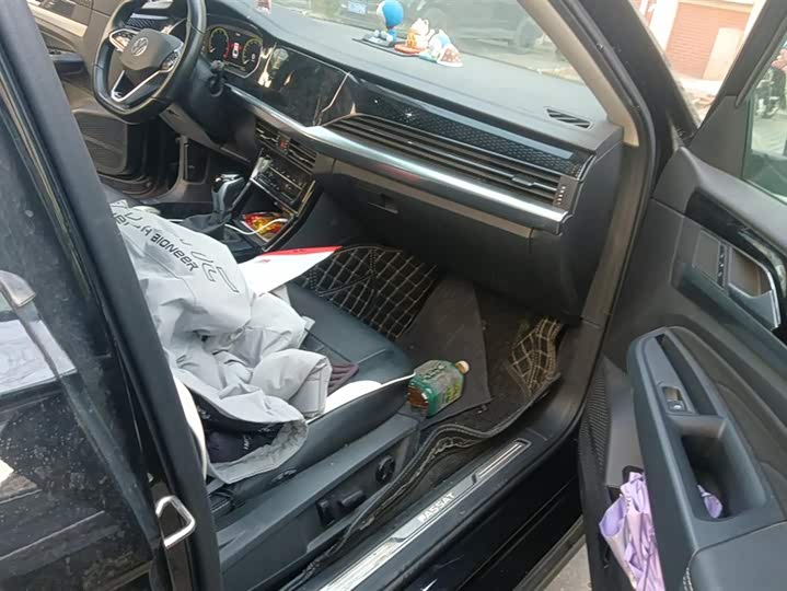 Фото 8 - Volkswagen Passat