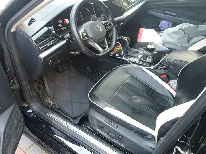 Фото 9 - Volkswagen Passat