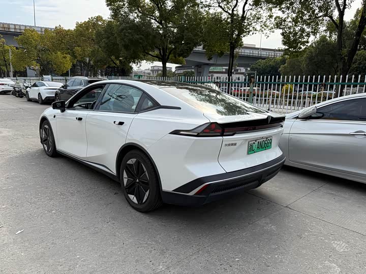 Фото 3 - Changan Deepal SL03