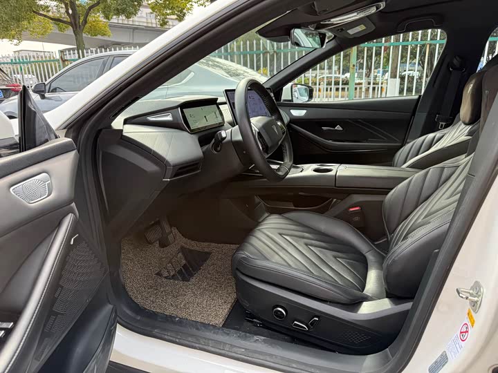 Фото 4 - Changan Deepal SL03