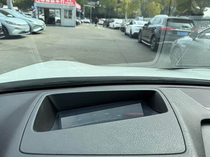 Фото 6 - Changan Deepal SL03