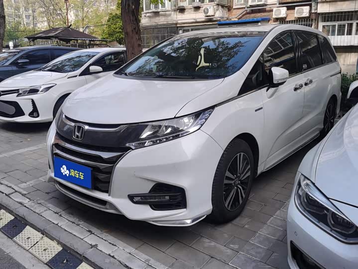 Фото 1 - Honda Odyssey