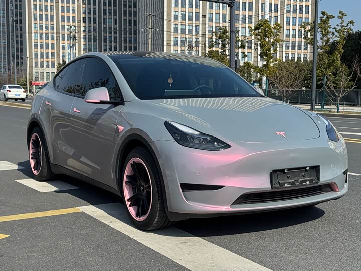 Фото 2 - Tesla Model Y