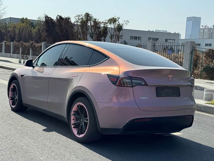 Фото 6 - Tesla Model Y