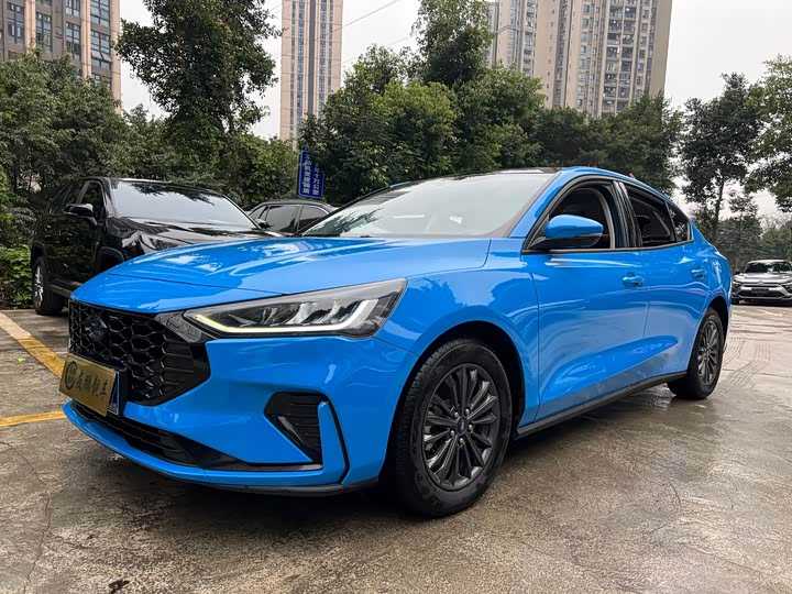 Фото 1 - Ford Focus