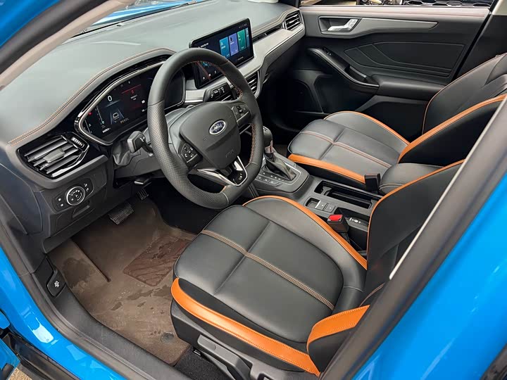 Фото 9 - Ford Focus