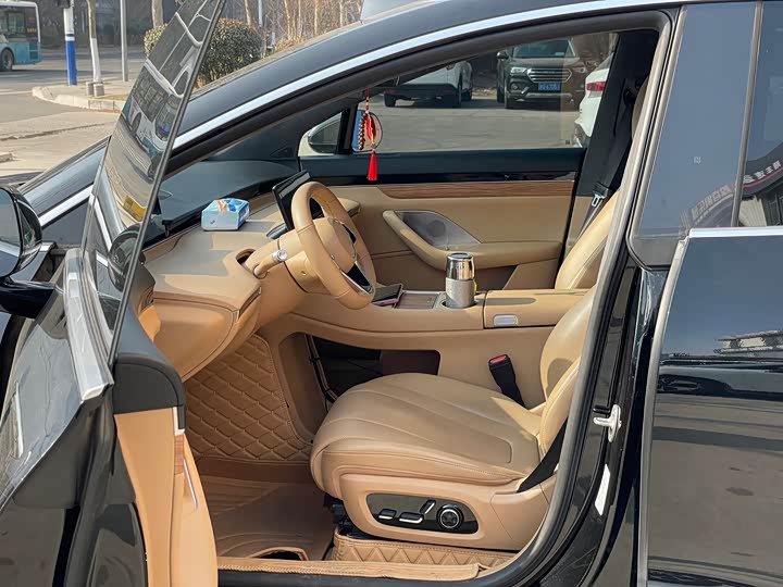 Фото 5 - Luxeed R7