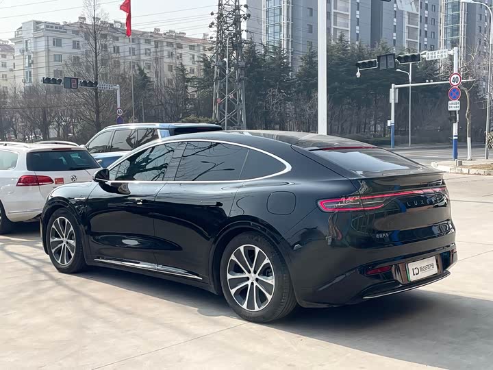 Фото 9 - Luxeed R7