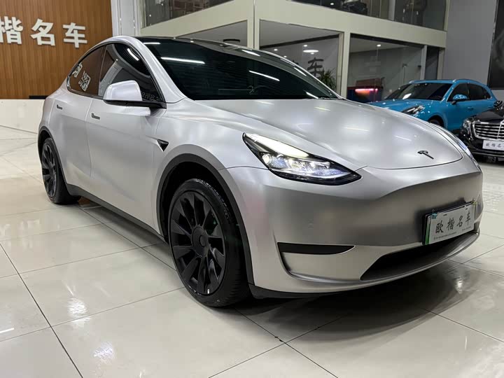 Фото 3 - Tesla Model Y