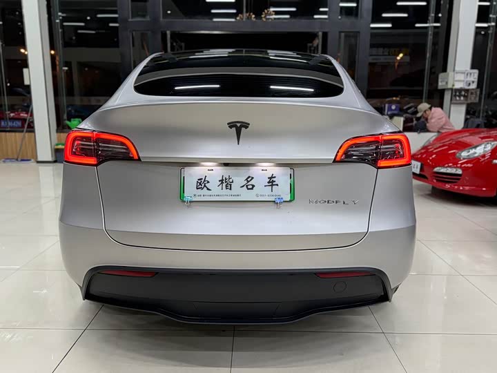 Фото 6 - Tesla Model Y