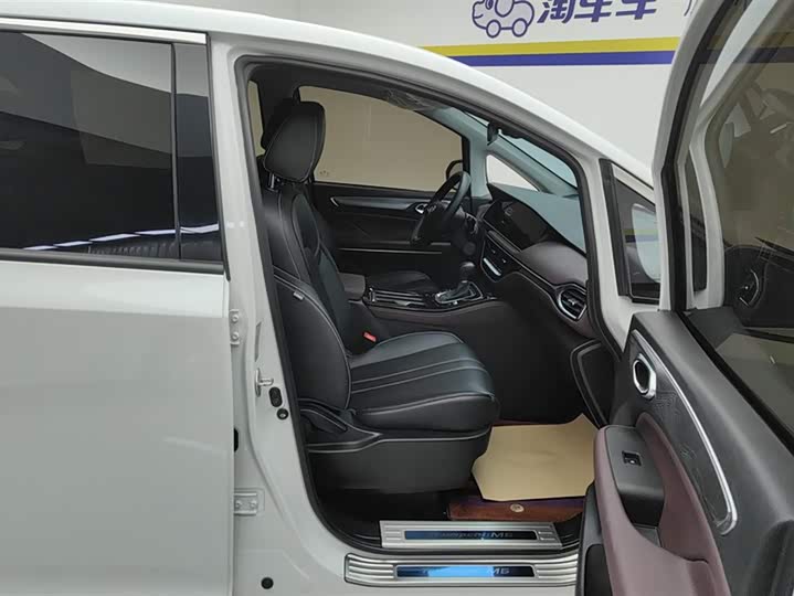 Фото 8 - GAC Trumpchi M6