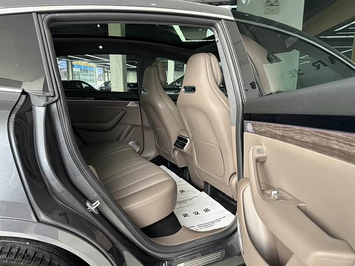 Фото 8 - Luxeed R7