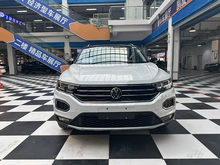 Фото 2 - Volkswagen T-Roc