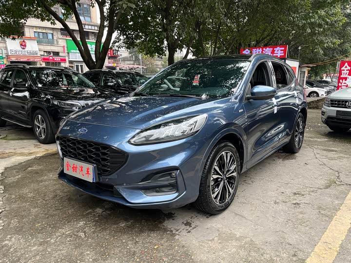 Фото 1 - Ford Escape