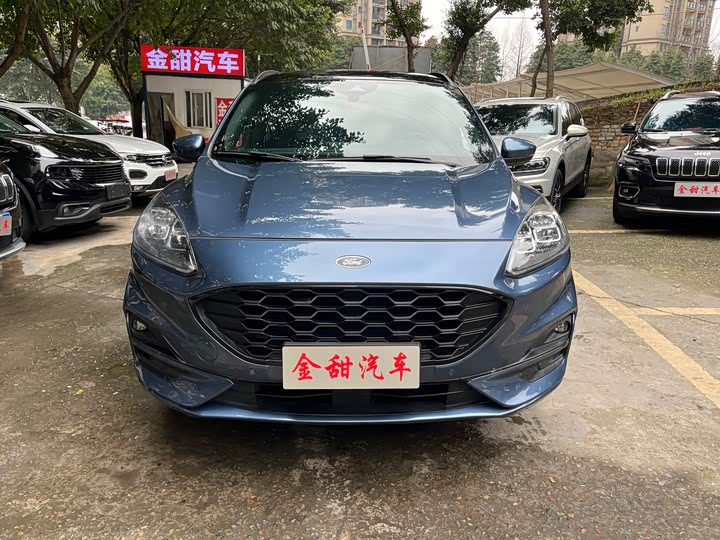 Фото 2 - Ford Escape