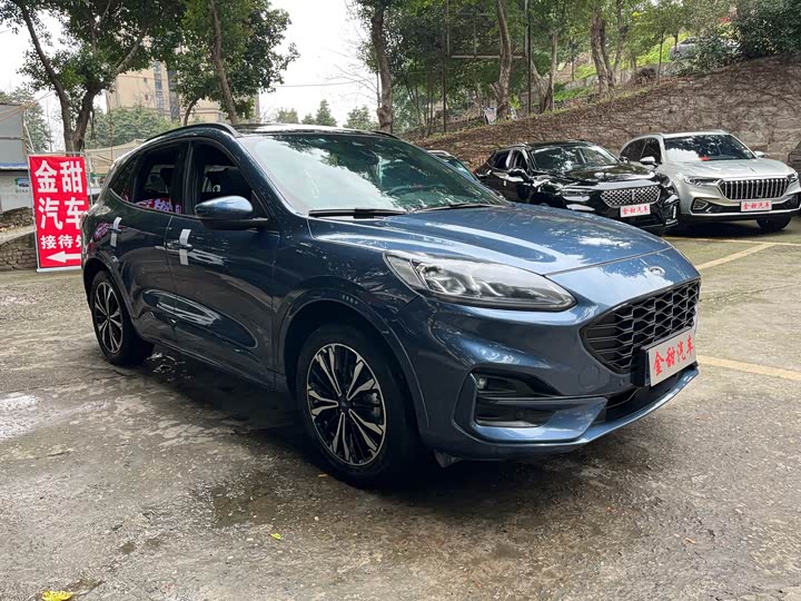 Фото 7 - Ford Escape