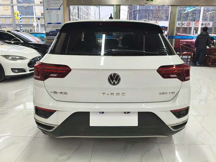 Фото 5 - Volkswagen T-Roc