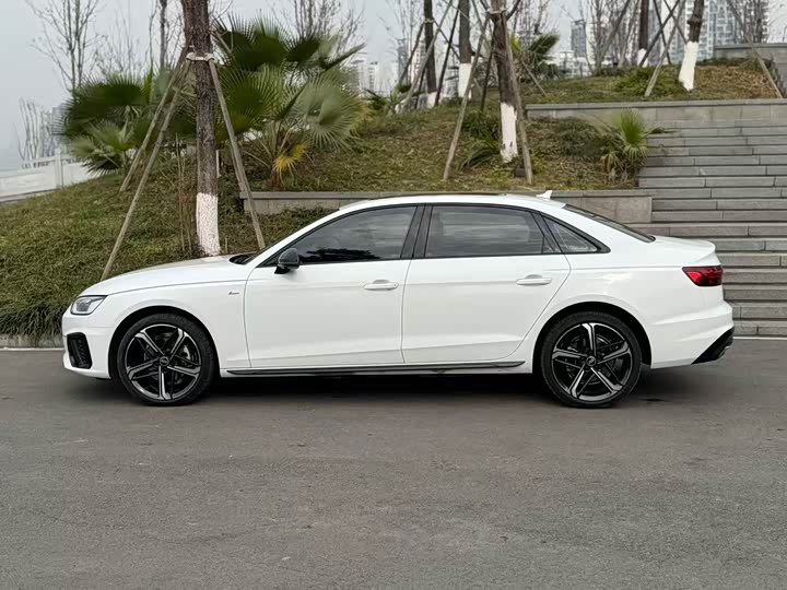 Фото 3 - Audi A4L