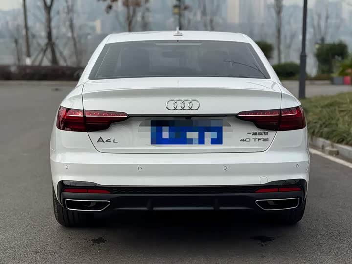 Фото 5 - Audi A4L