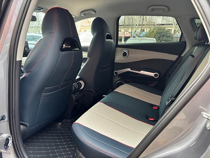 Фото 9 - BYD Yuan Plus