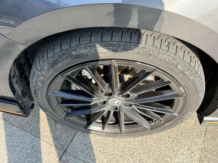 Фото 4 - Changan UNI-V