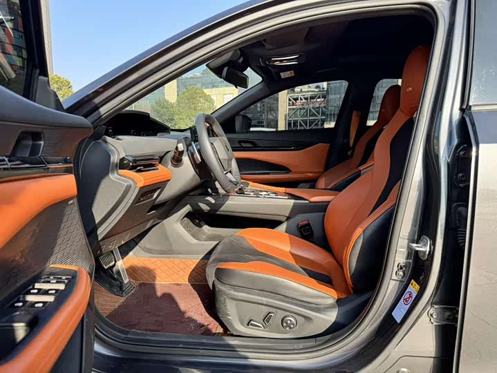 Фото 5 - Changan UNI-V