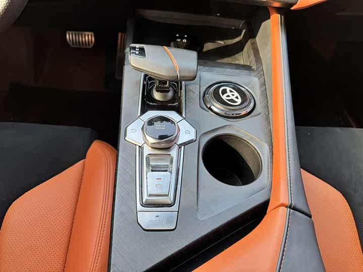 Фото 6 - Changan UNI-V