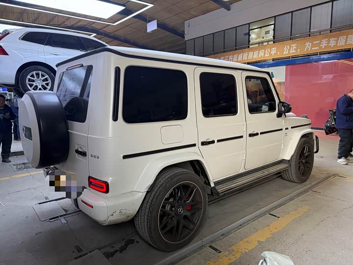 Фото 8 - Mercedes-Benz G-Class AMG