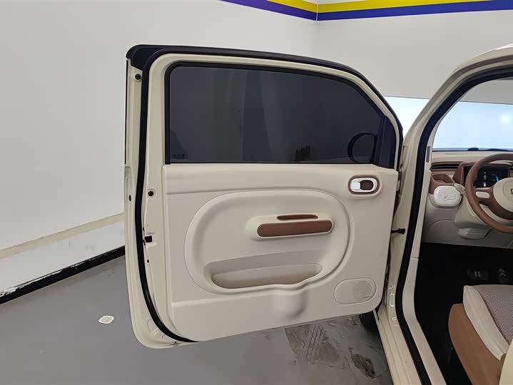 Фото 7 - Bestune Pony