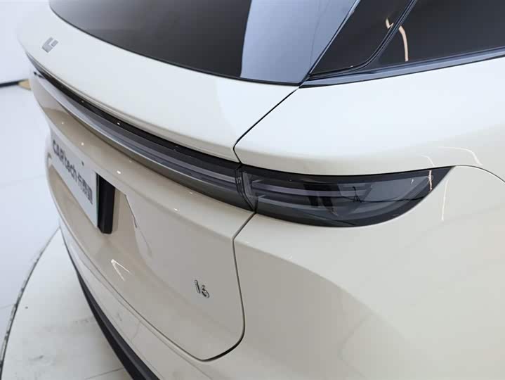 Фото 5 - LiXiang i6