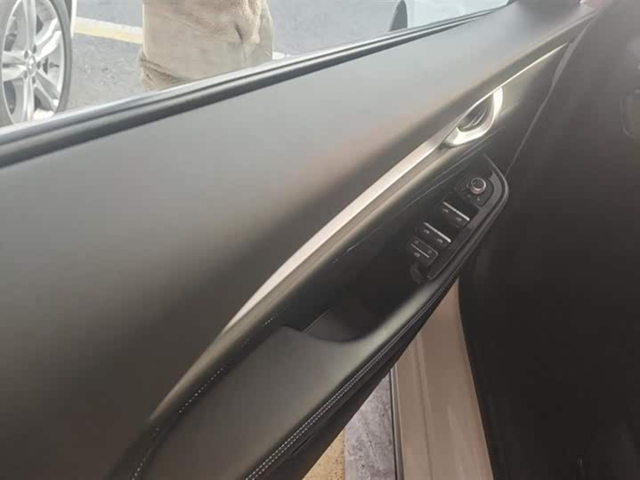 Photo 7 - Geely Preface