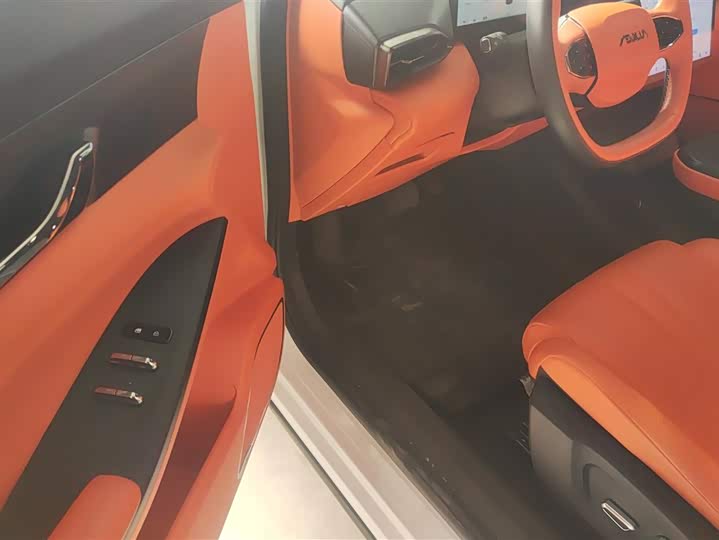 Фото 7 - Dongfeng Aeolus L7