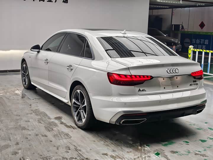 Фото 7 - Audi A4L