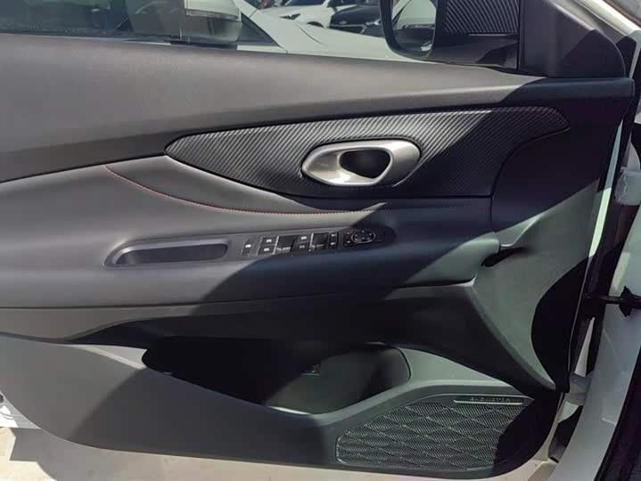 Фото 7 - GAC Trumpchi Empow R